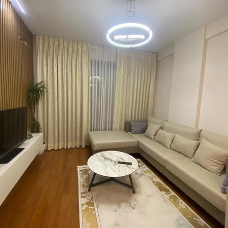 Dreamhouse * Tirana